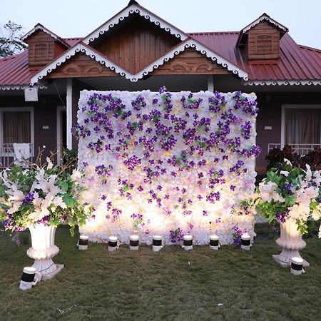Vanbilas Family Tourism Chalsa Exterior photo