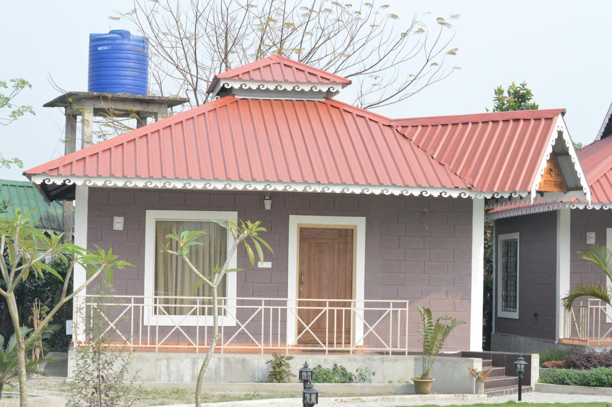 Vanbilas Family Tourism Chalsa Exterior photo